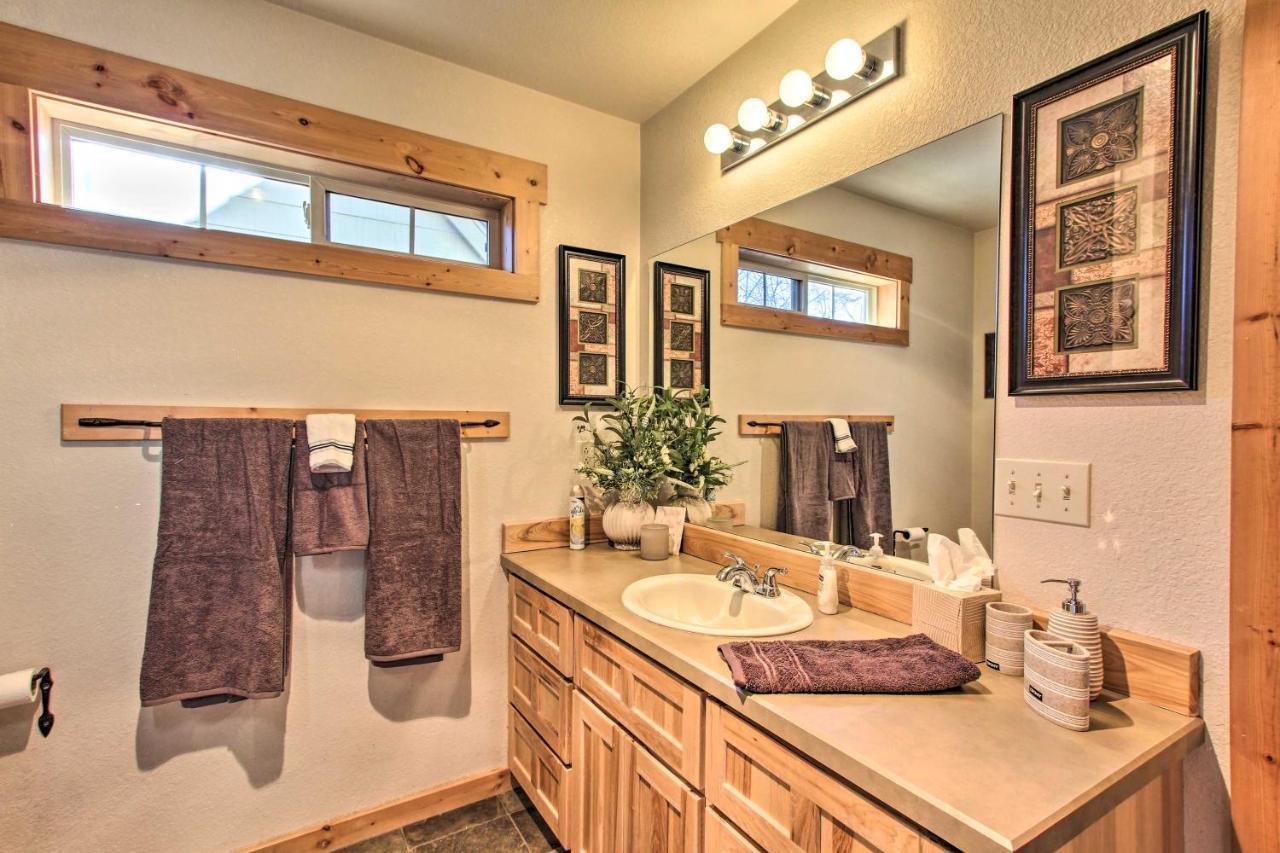 Klamath Falls Cabin Retreat With Deck And Grill! Bagian luar foto