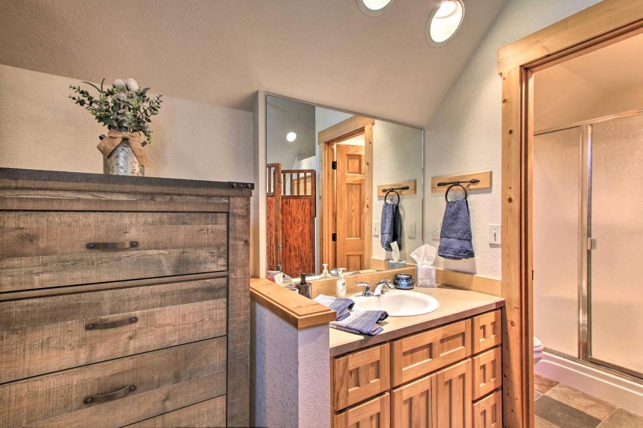 Klamath Falls Cabin Retreat With Deck And Grill! Bagian luar foto